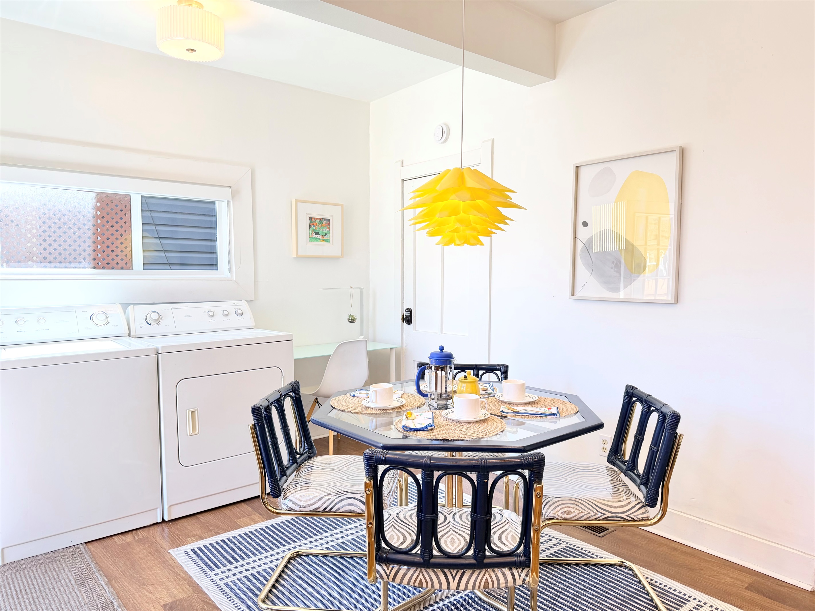 Eat-in kitchen seating for casual meals, morning coffee, or planning the day ahead.