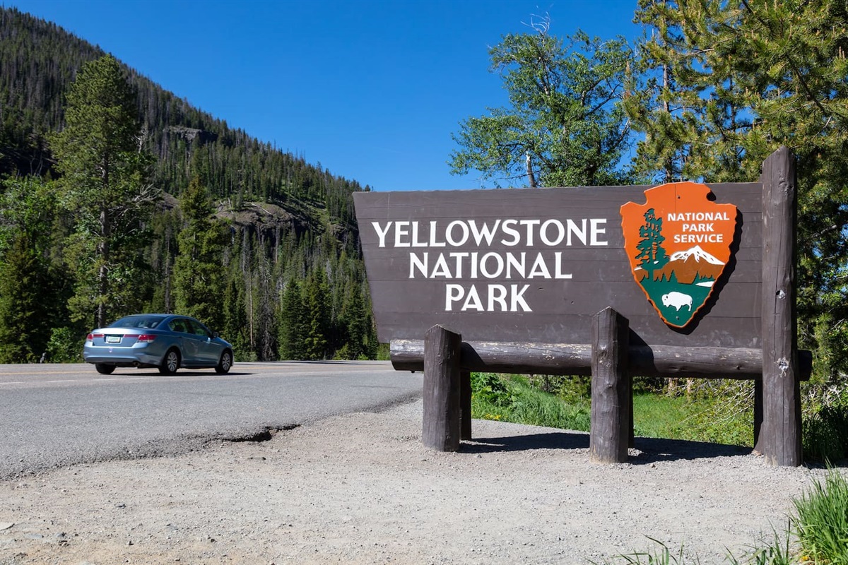 30 mins away from Yellowstone National Park