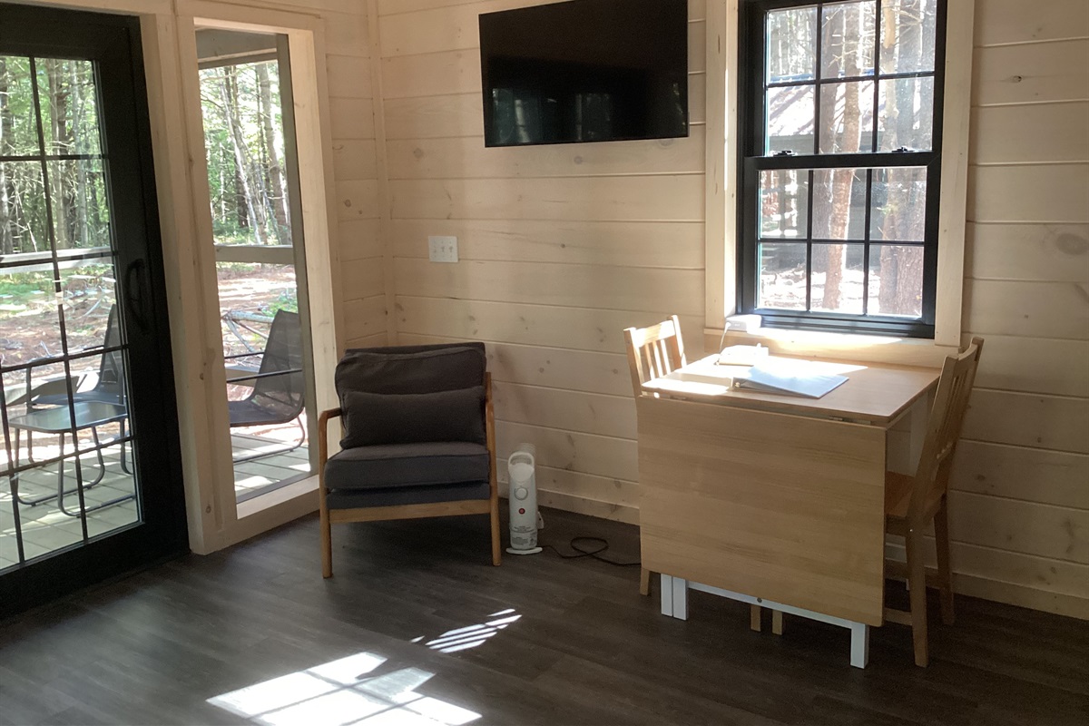 Dickinson Extra Chair