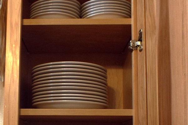 Plates and bowls