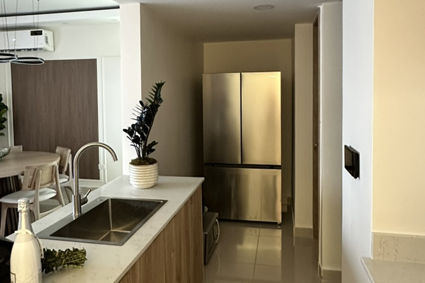Fully equipped kitchen with full-size refrigerator, gas cooktop, oven, microwave, cookware, and plenty of counter space for meals at home. 🍳☕✨