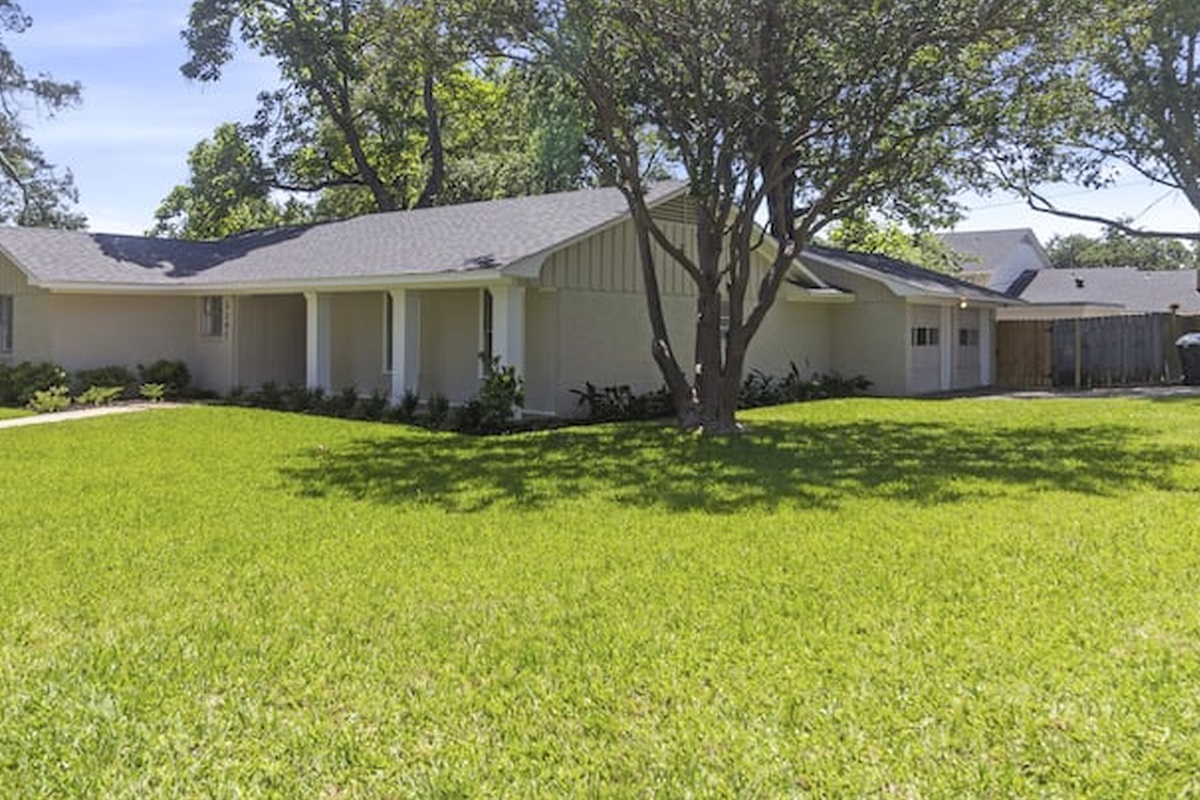 Peaceful residential setting with plenty of outdoor space to enjoy.