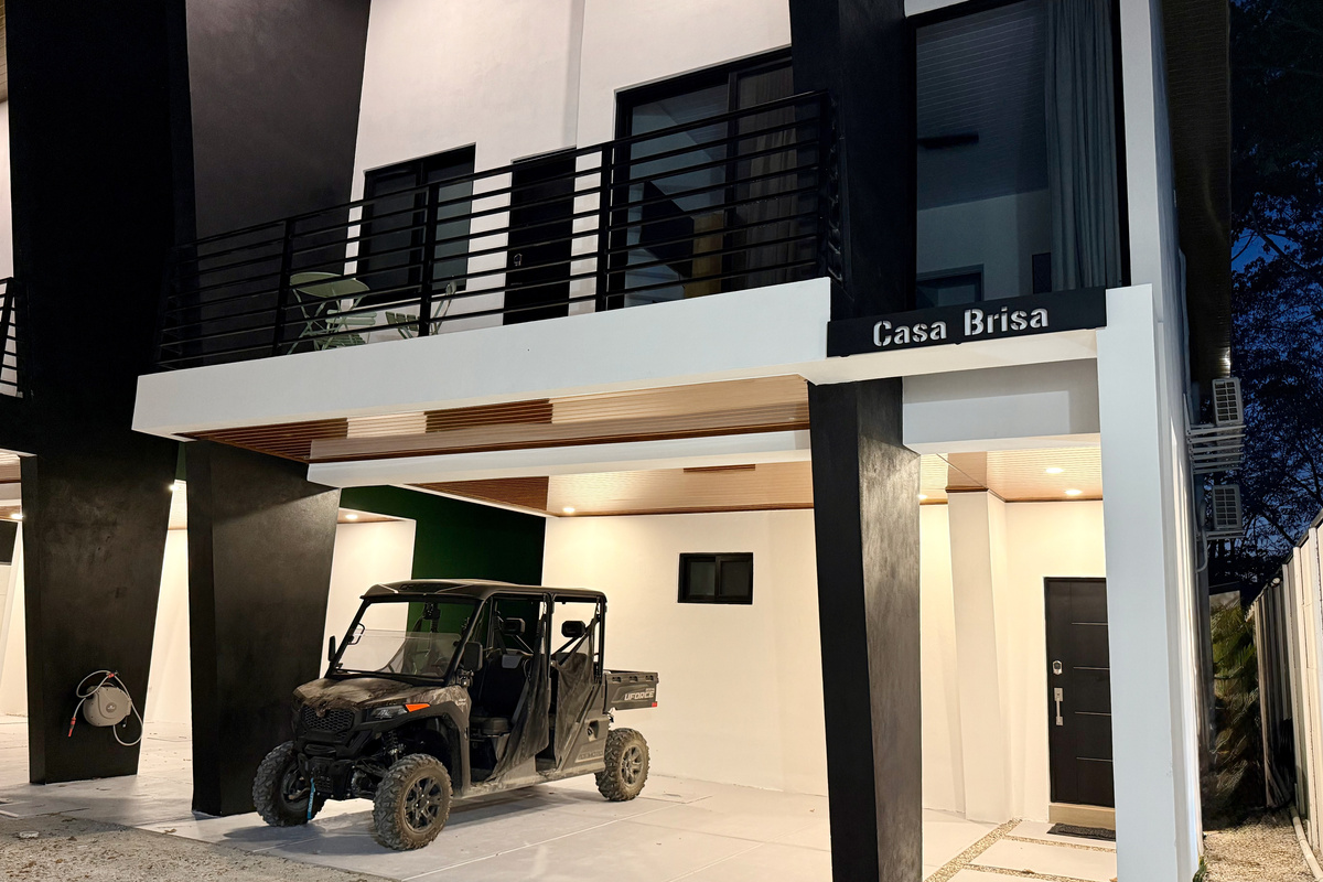 Casa Brisa at night.