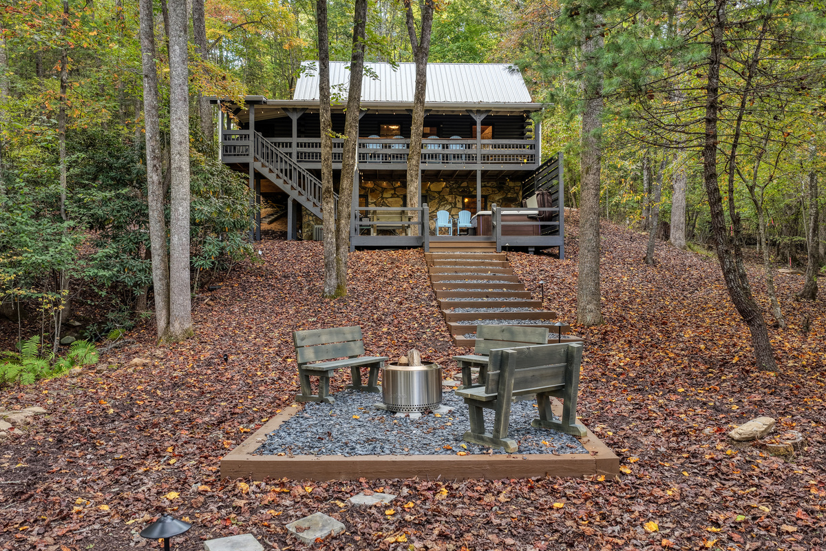 Fire pit area with stone steps.