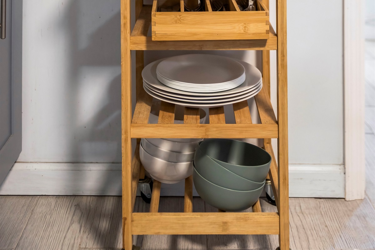 Cook comfortably with a smart kitchen cart that keeps everyday essentials within easy reach.