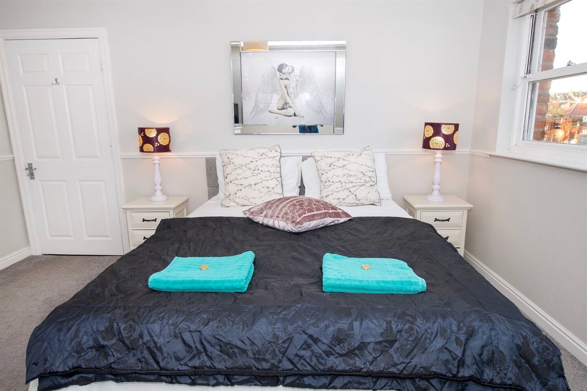 Master room with king size bed