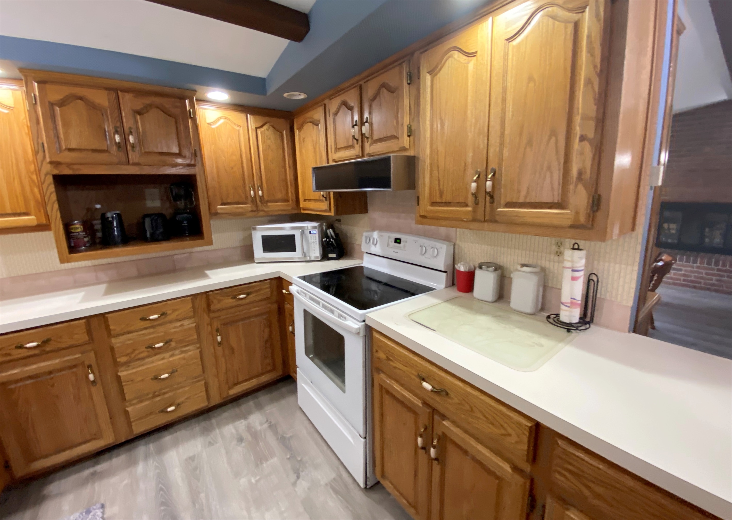 Kitchen Stove and Oven