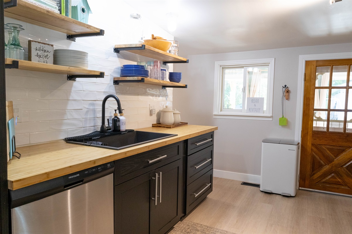 spacious and fully equipped kitchen