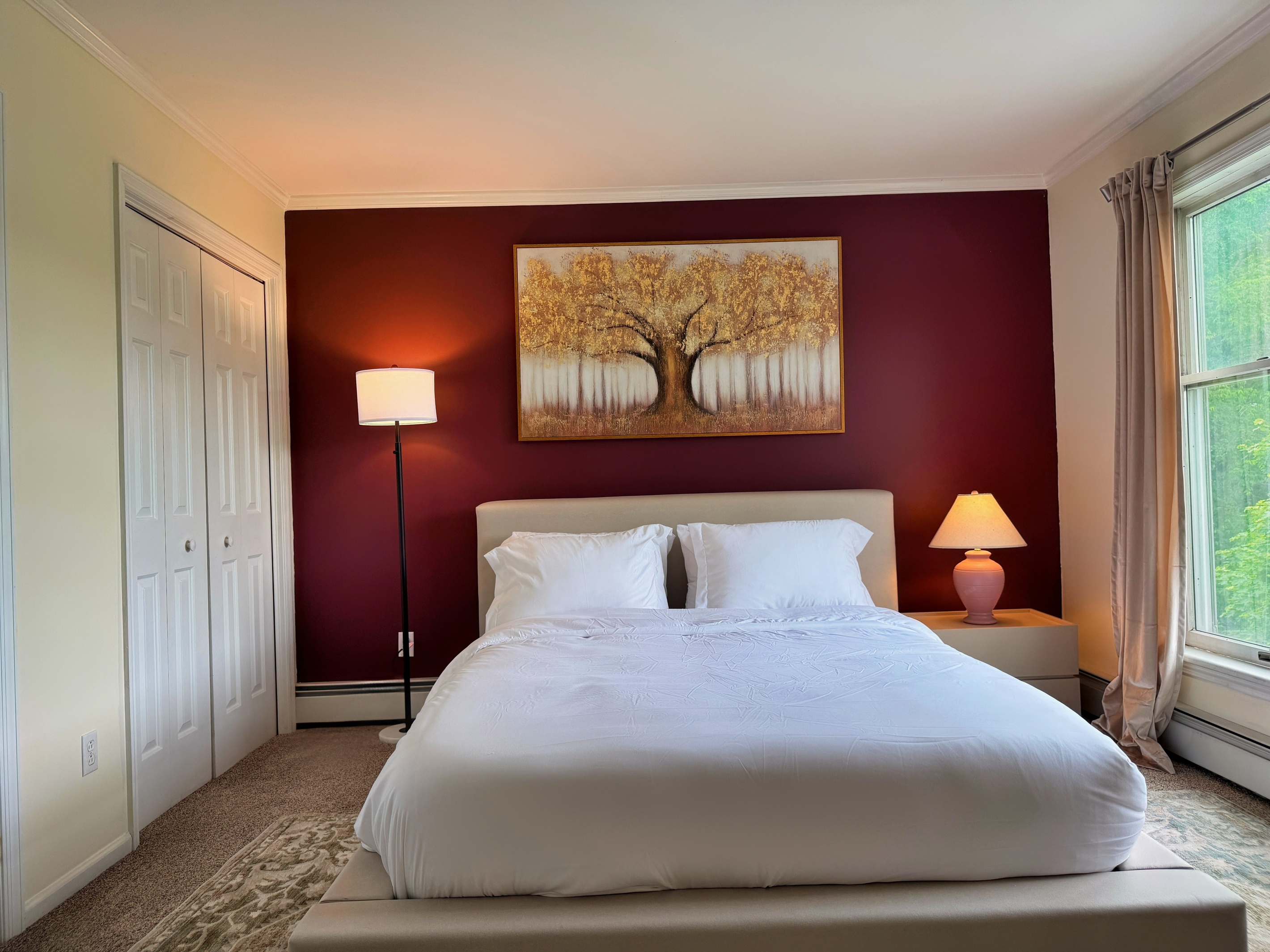 2nd floor bedroom with Queen bed and ensuite bathroom