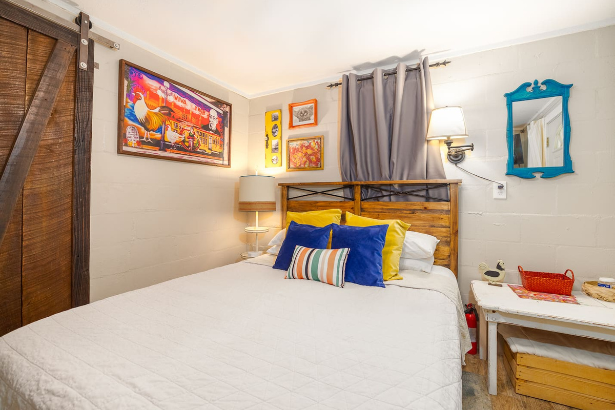 For privacy from the living room with sleeper sofa, a sliding barn door was added to the master bedroom with a lock.

"Clean and quaint! Much bigger than it seems. Short walk to all of the nightlife."
Jay (Guest Review)
