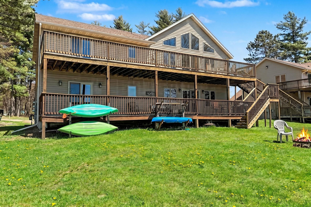 Deck - Yard Games with Lake View