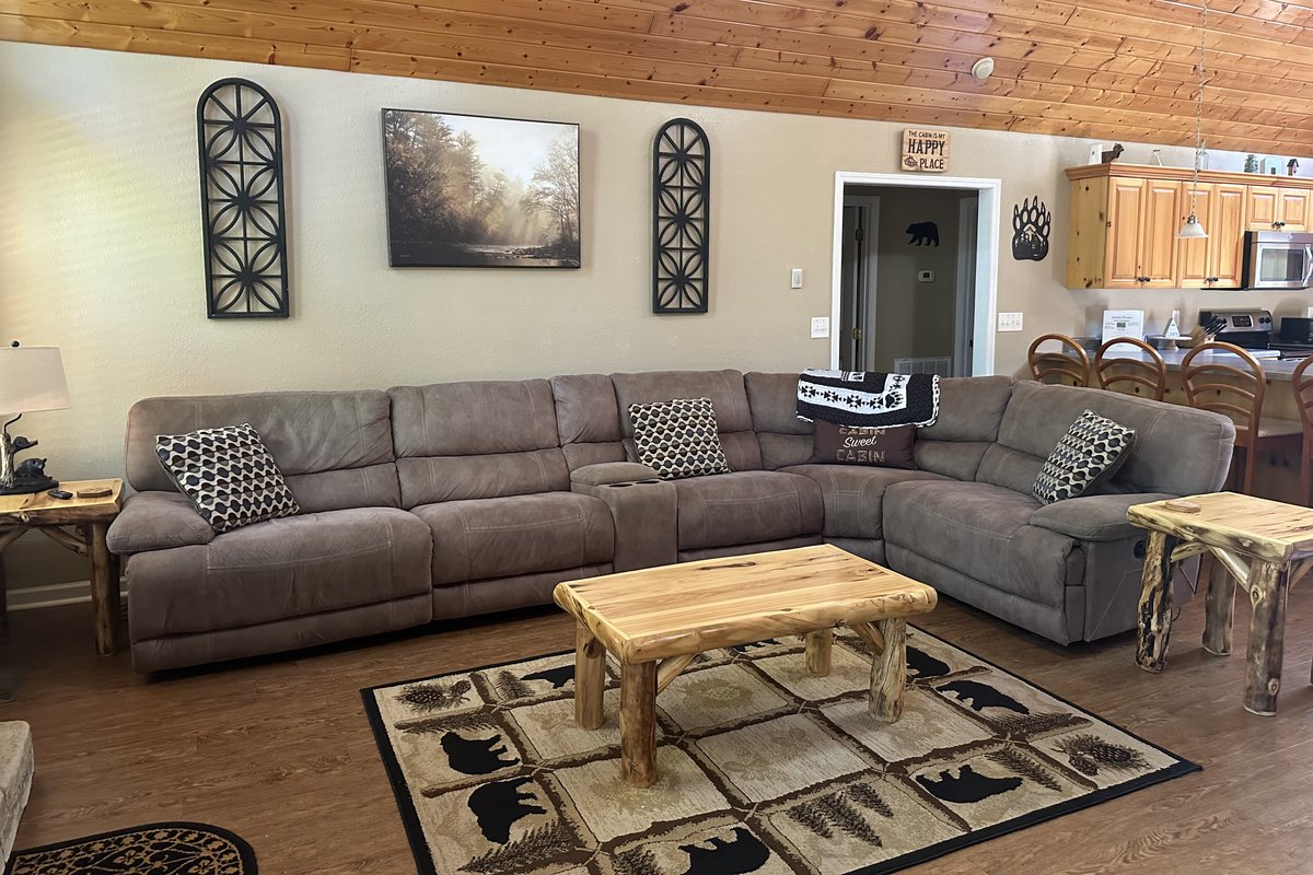 Plenty of seating for up to 6 guests