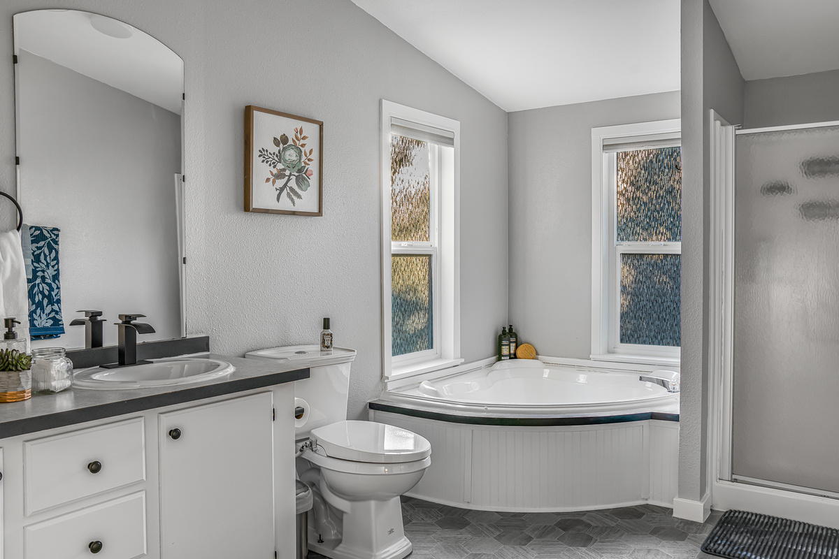 Hidden Haven: 4 bed | 2 bth — Hidden Haven | Made for Families + Outdoor Retreat, Molalla, Oregon — photo 52