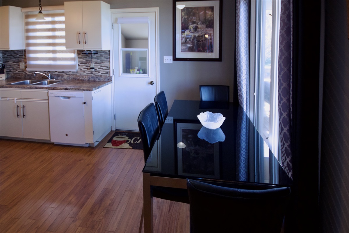 88ff0c1aa4934862b47480df1a1316eb Large