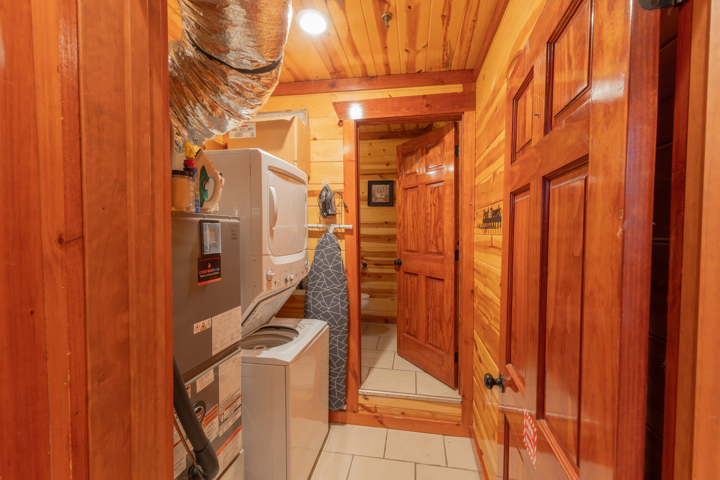 Laundry may not be on your vacation agenda, but with a full washer and dryer and all the essentials provided, it’s quick, easy, and stress-free.