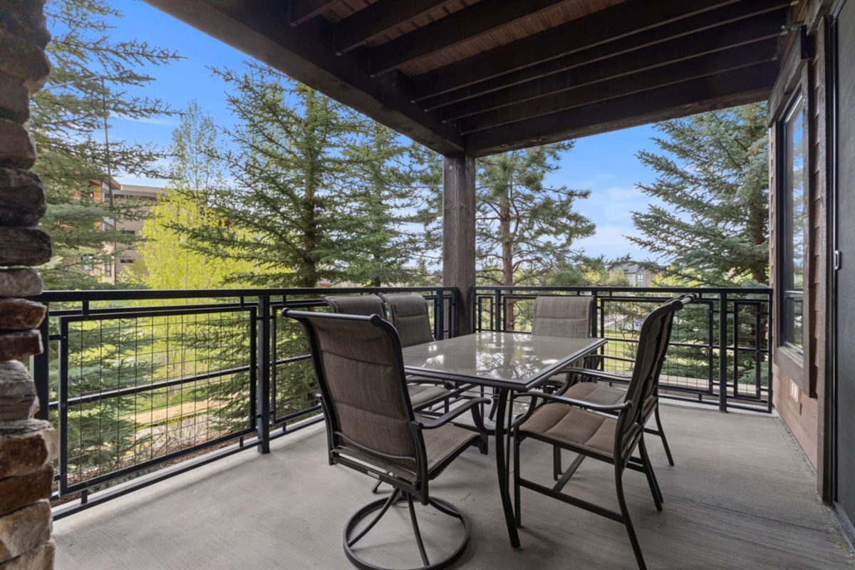 Private Deck off of Living Room