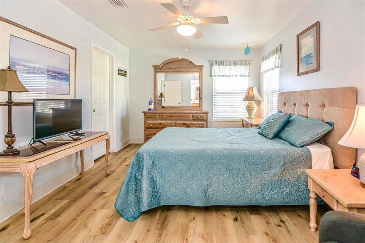 Queen Room 1 (first floor)