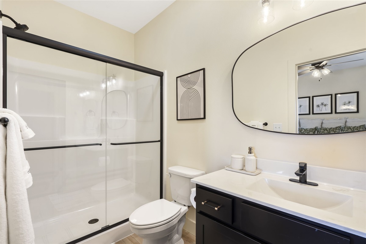 King #1 ensuite bath