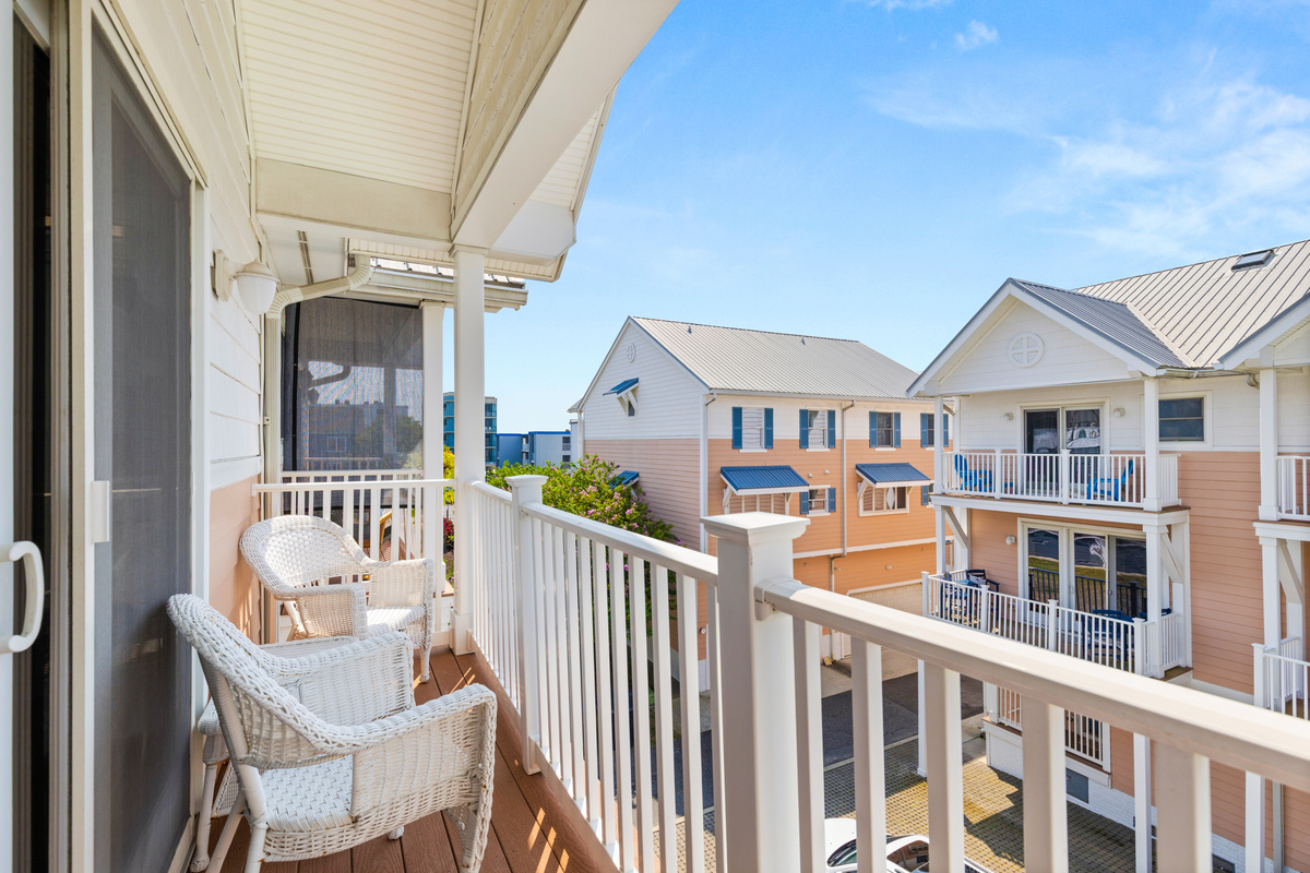 3rd Floor Deck