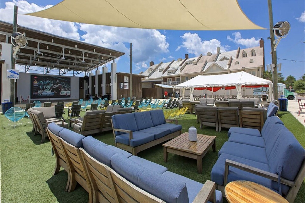 Fantastic restaurants throughout the area