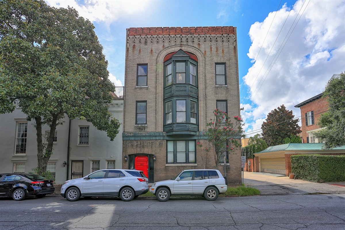 Part of the exclusive Lafayette Collection—classic Savannah charm in a prime location.