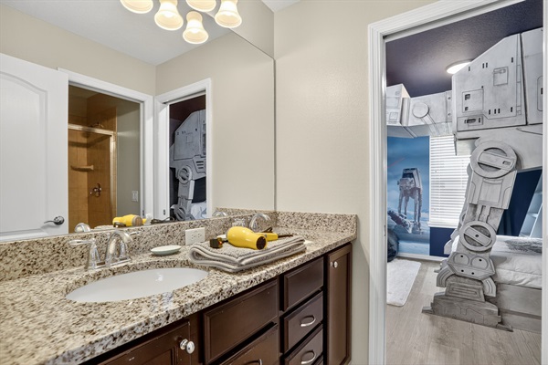 Bath 4 - En Suite