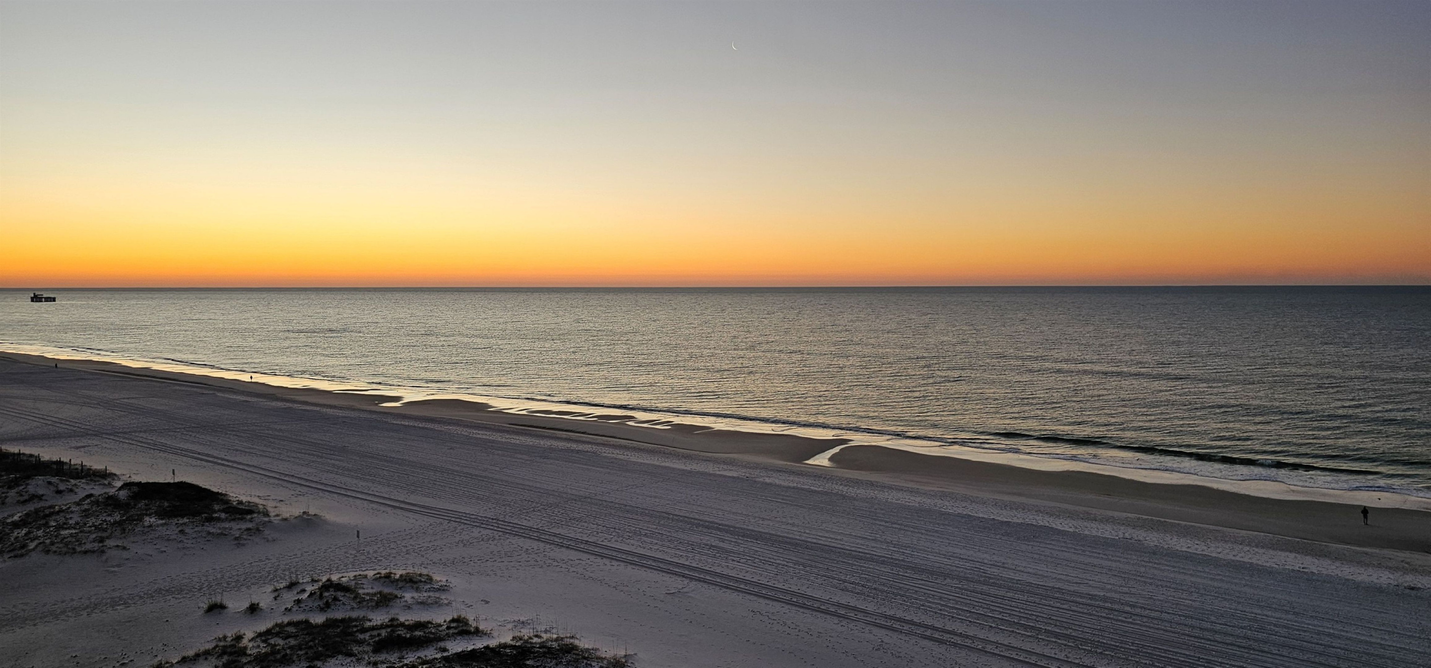 Sunrise at the beach