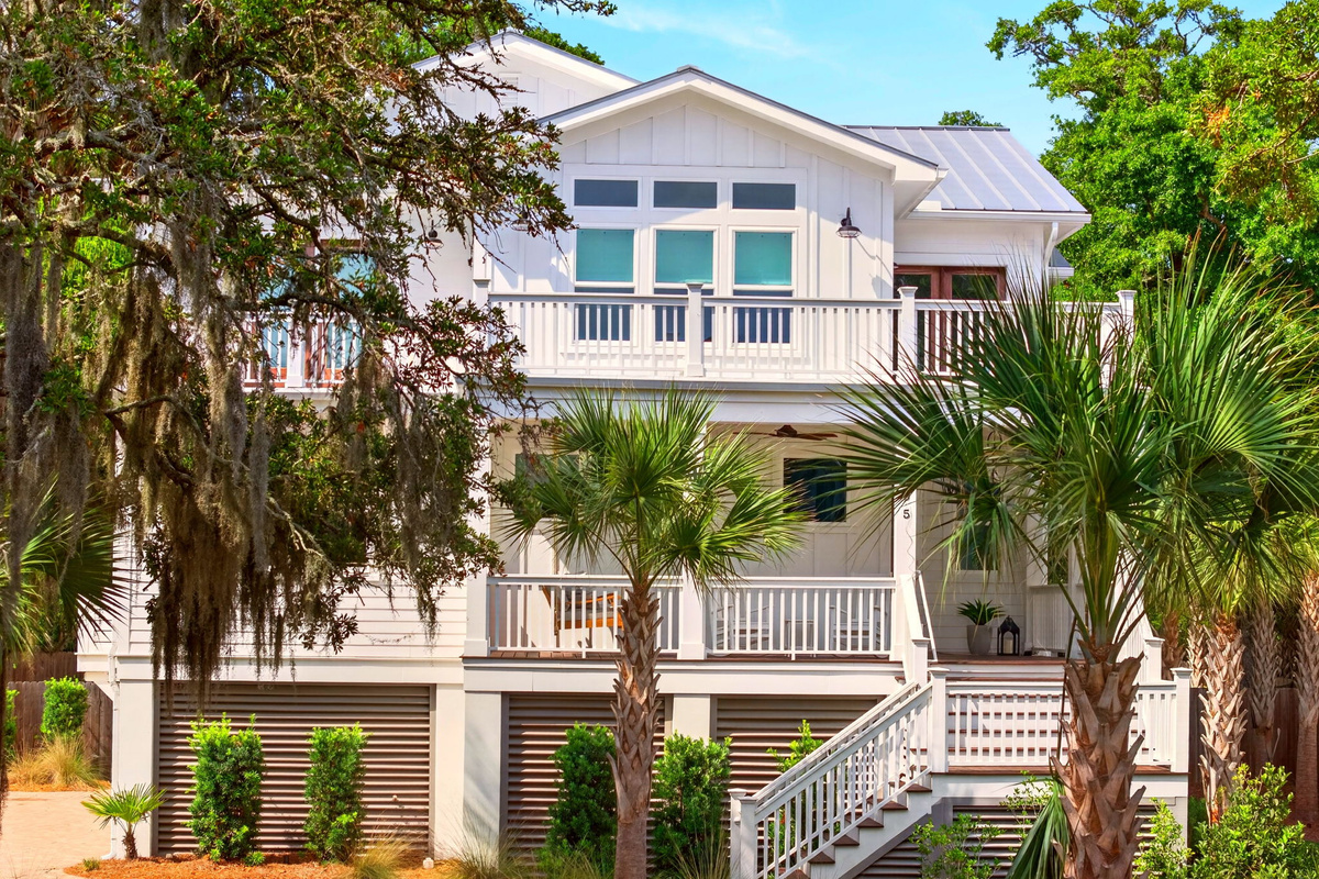Front of home | Driftwood Dreams | 105 Forest Trail | Isle of Palms, SC | IOP Escapes