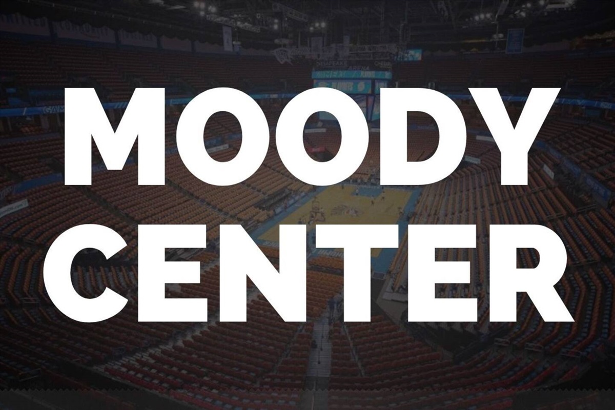 6 mins walk to the Moody Center!