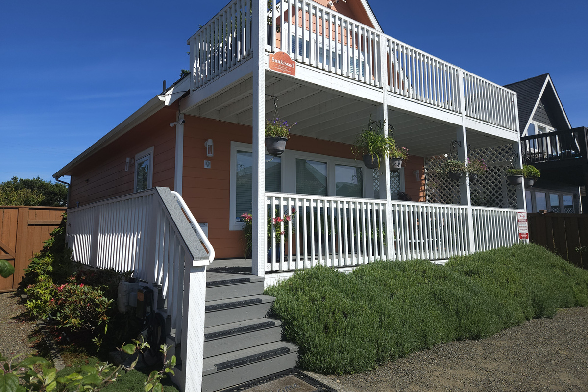 Make your vacation on the Washington Coast memorable at Sunkissed!