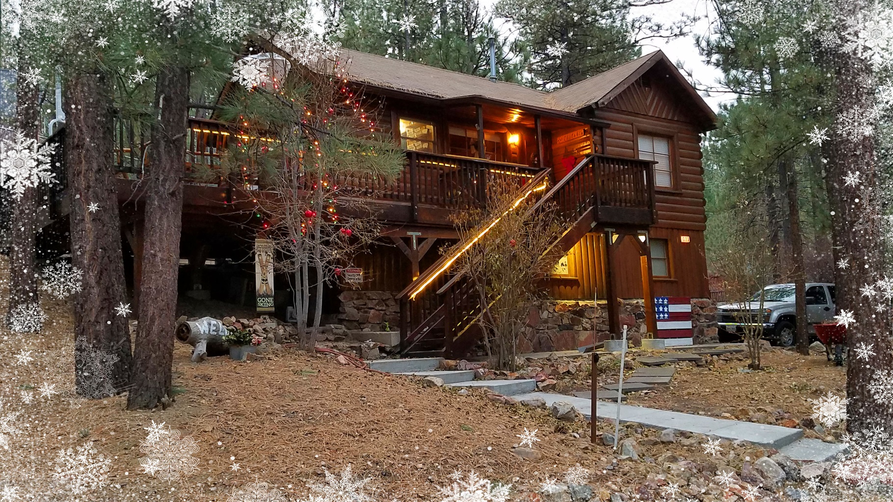 It's a magical time of year at Cozy on Rainbow in Big Bear!