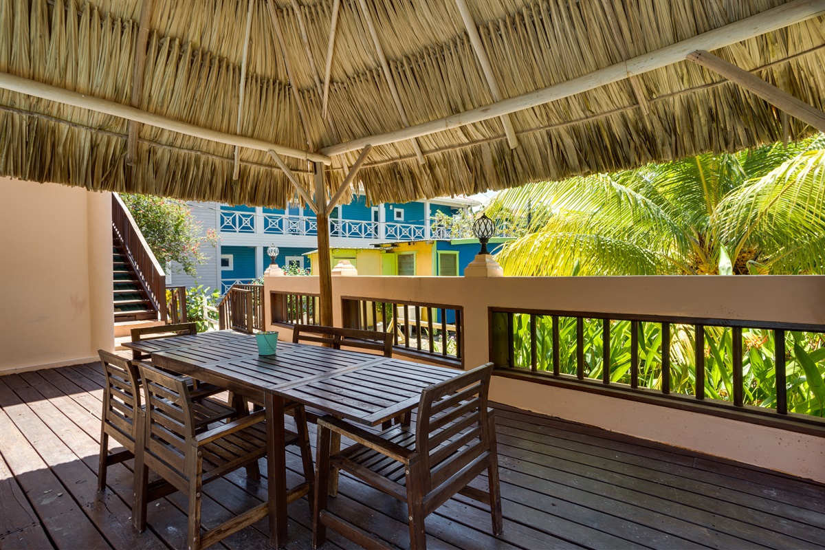 Shared Outside Dining