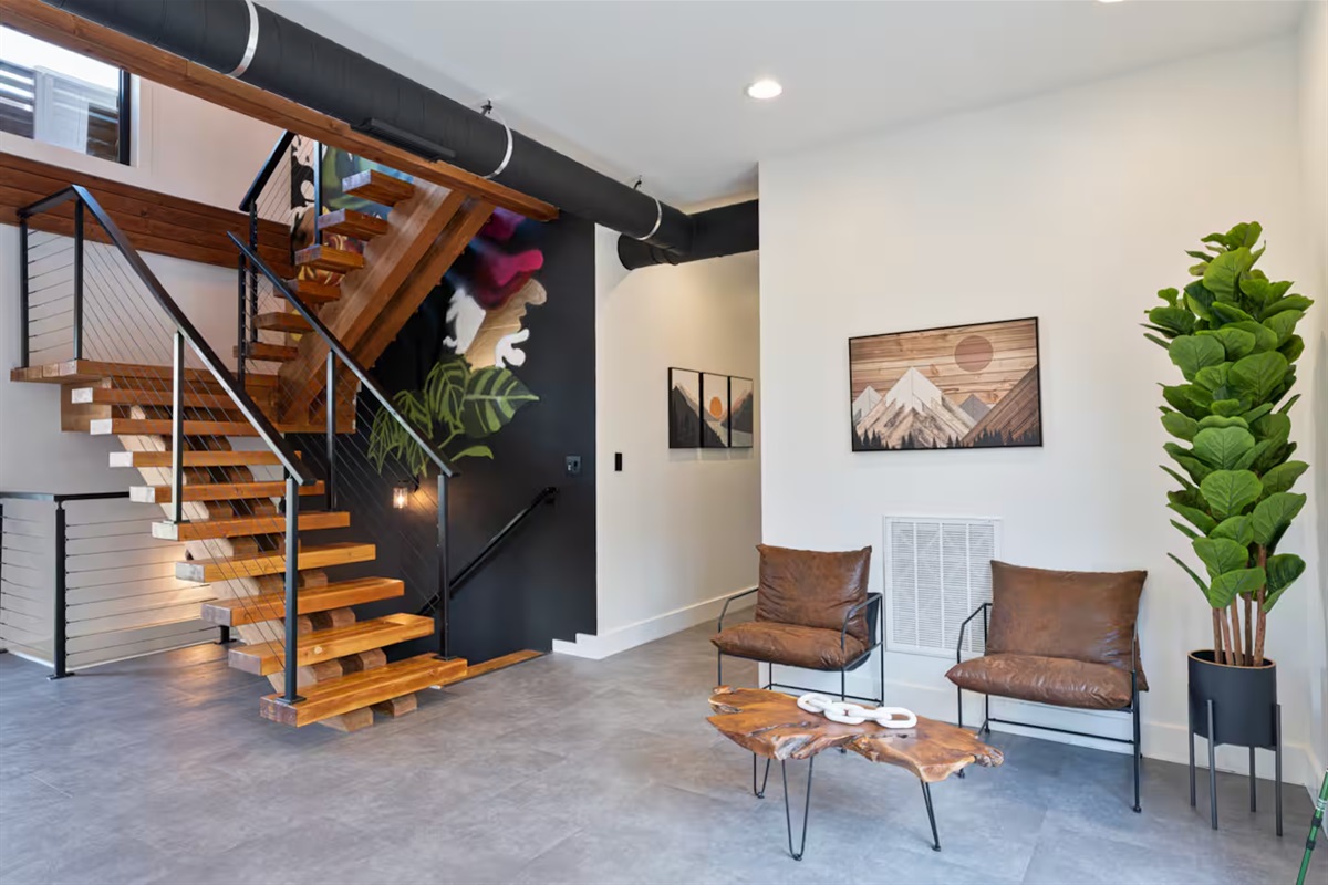 Foyer Sitting Area - 2nd Floor.