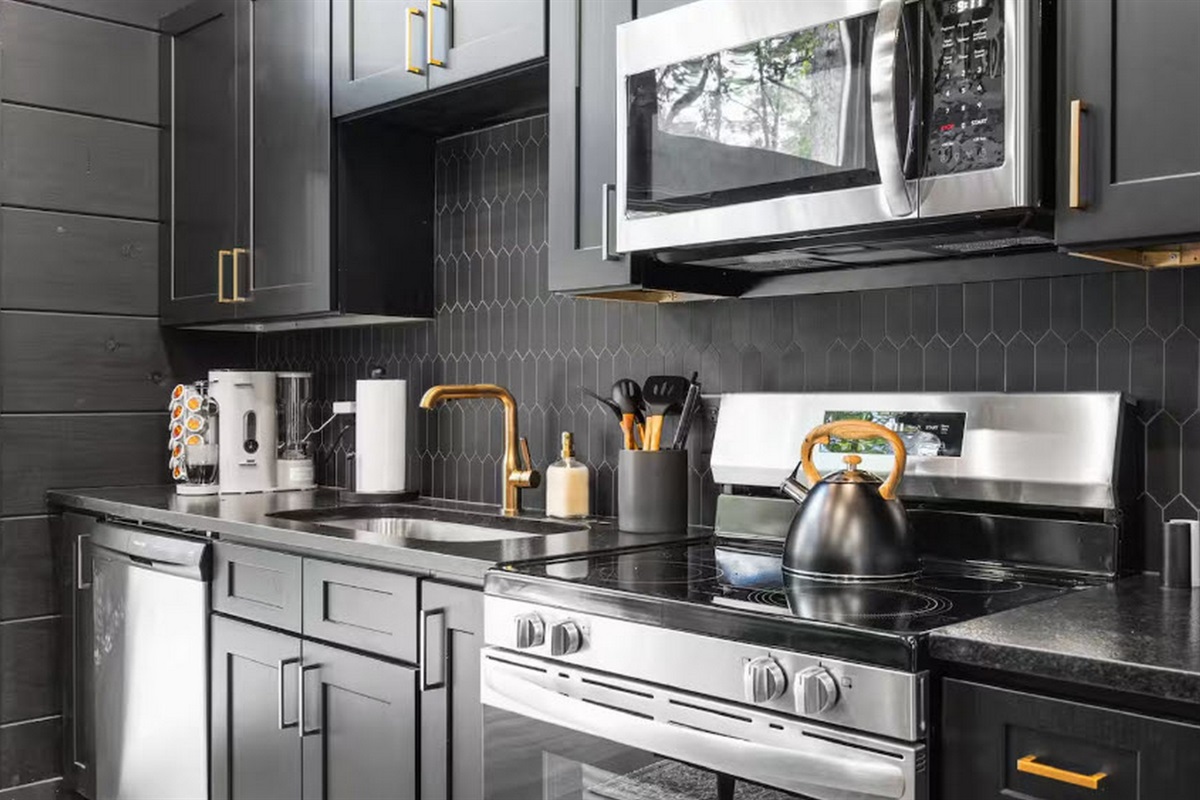 Full modern kitchens