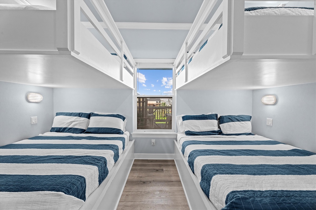 89b60e1a6b9747c5a13e9f68ec3993f0 Large | Beachhouse | Texas | TX | Vacation Homes | Galveston | Crystal Beach | Kokomo | Breezy Days | Beachfront Elegance | Sunrise Serenity | Southern Sands Property Management, LLC