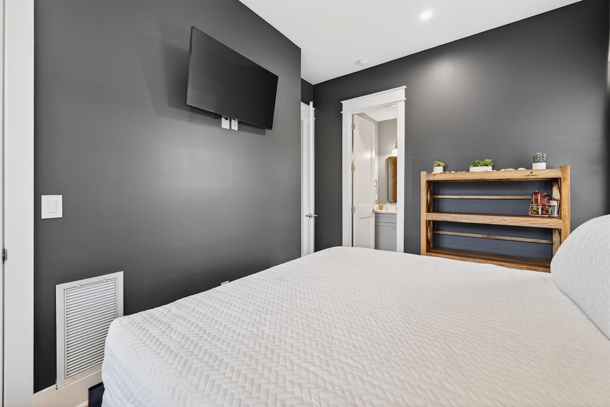 King Room  | Southern Grace | 6 23rd Ave.