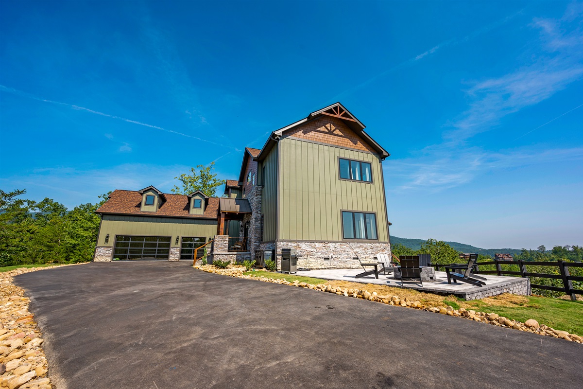 Plenty of space to park several vehicles.  Easy to get to!