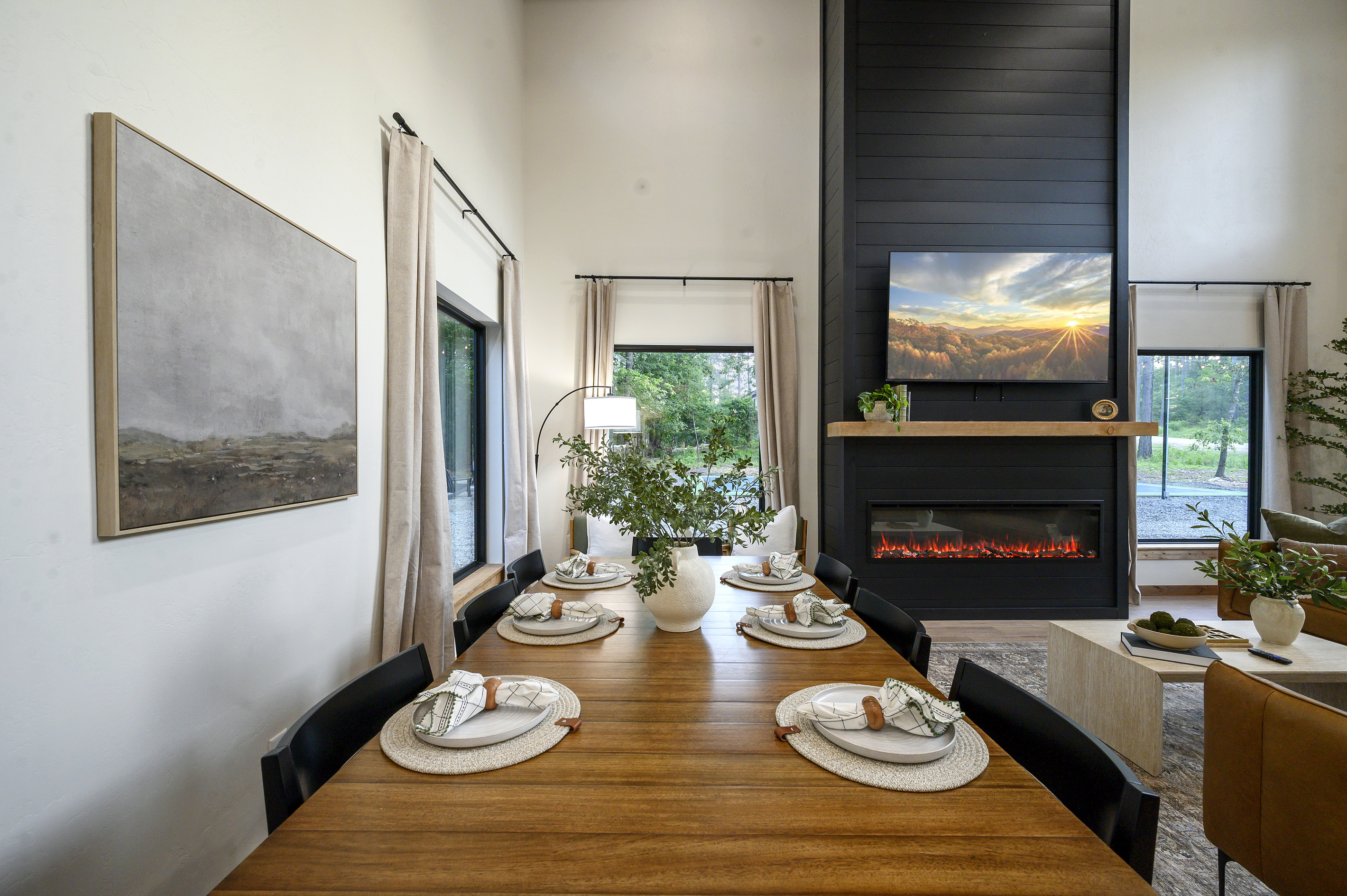 Meals feel a little more special here. Gather around the table for slow breakfasts, family dinners & late-night conversations, with the fireplace glowing beside you and the pines just outside.
