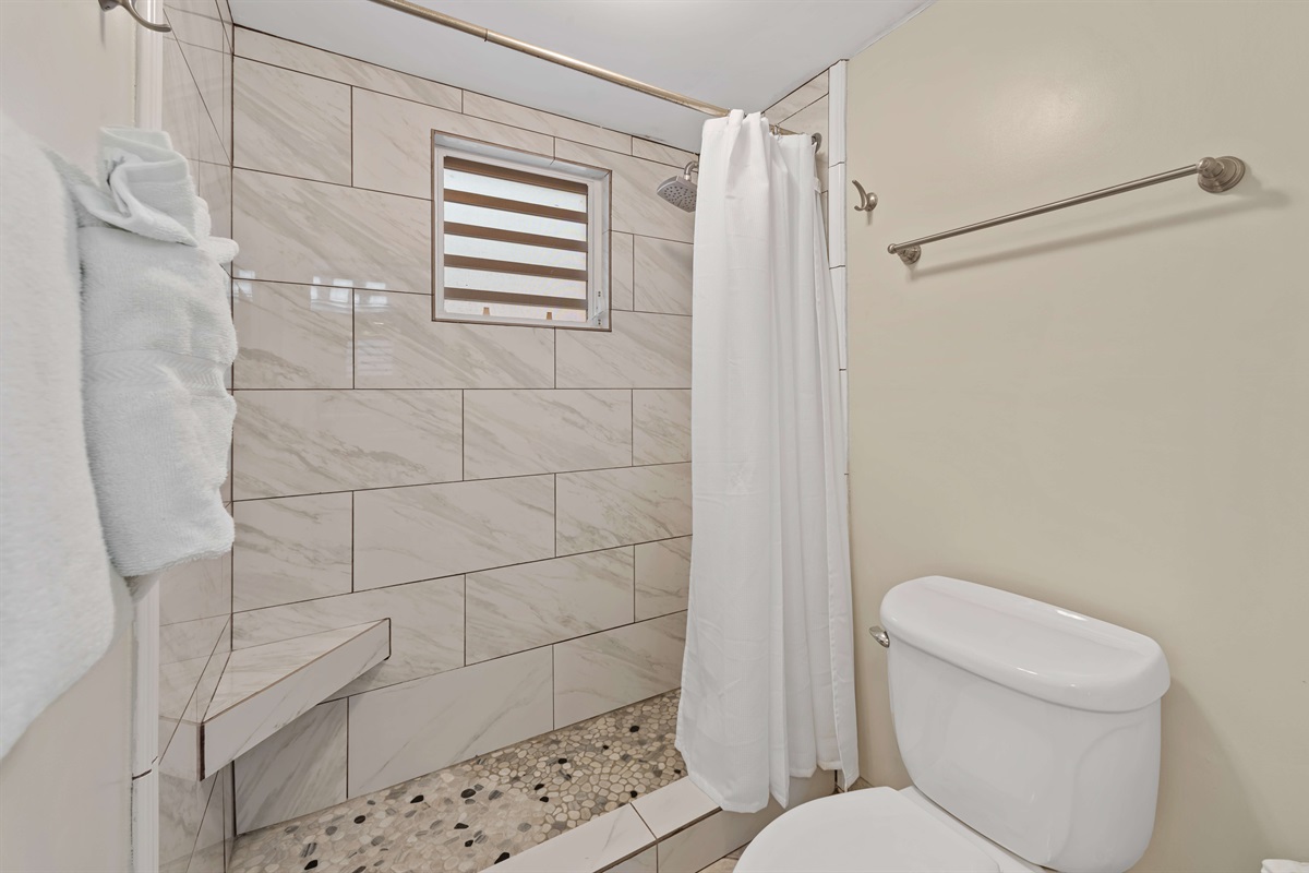 Your bathroom is more than functional&mdash;it&rsquo;s a refreshing part of your island escape.