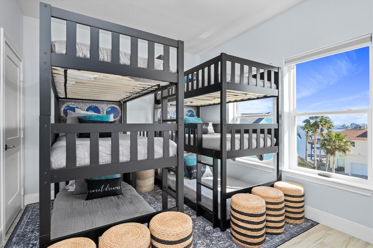 89ca8abb71c24cf186c0955fe74358eb Large | Beachhouse | Texas | TX | Vacation Homes | Galveston | Crystal Beach | Kokomo | Breezy Days | Beachfront Elegance | Sunrise Serenity | Southern Sands Property Management, LLC