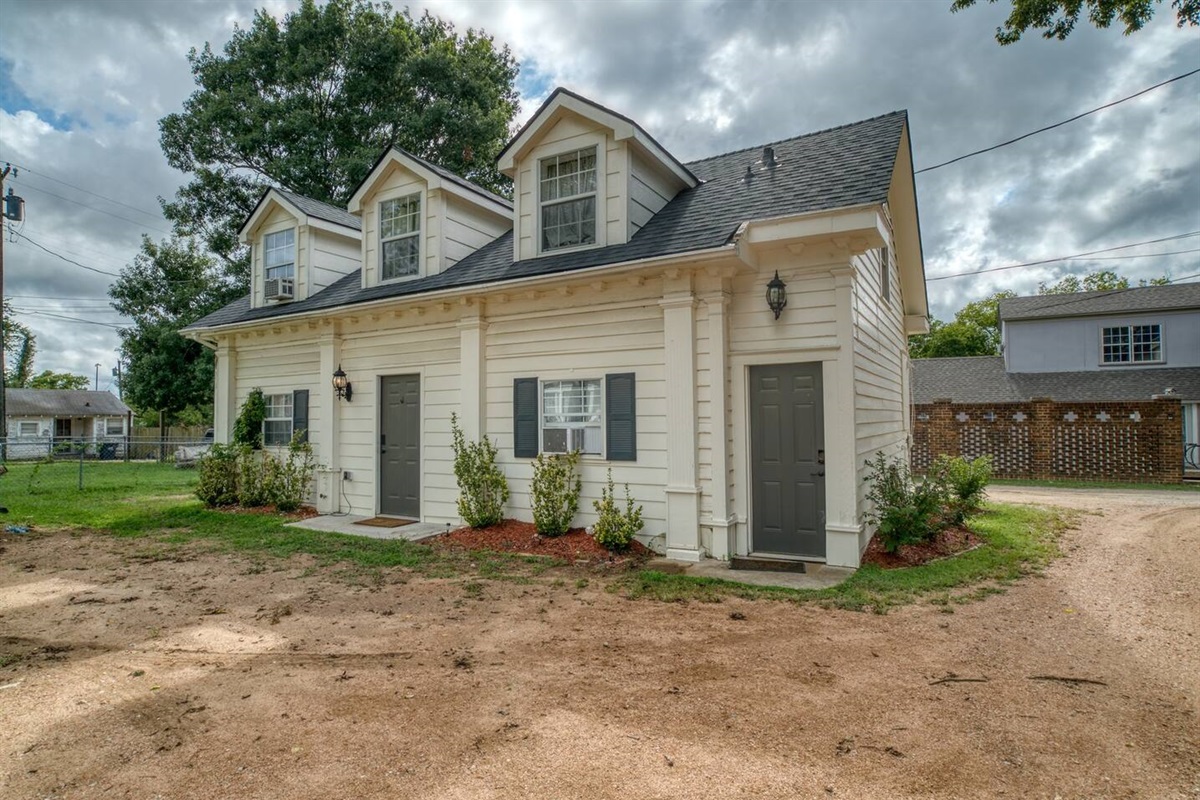 Unique 1920s Carriage House Studio Retreat.