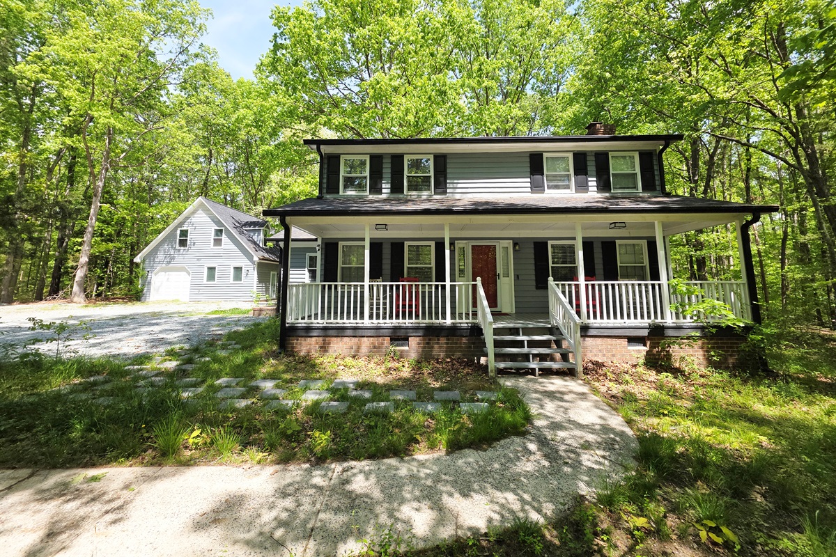 The House @ Pine Forest Hideaway (Spring / Summer)