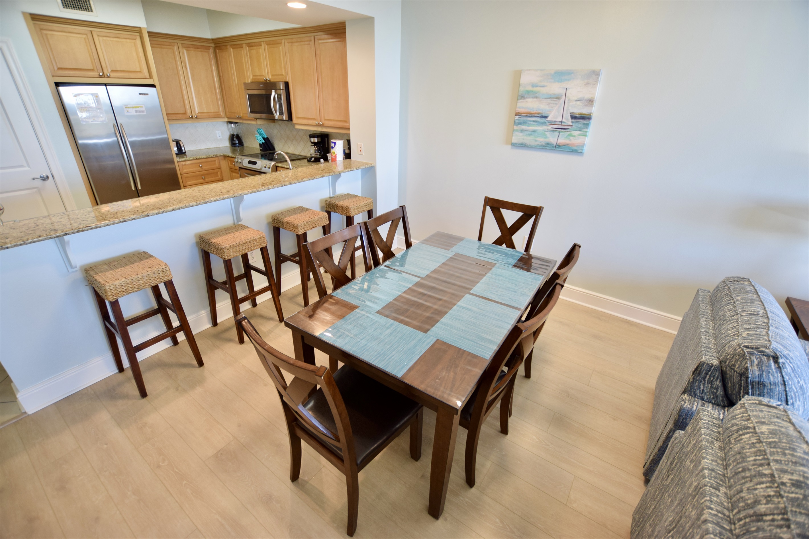 Azure #117: Dining Area