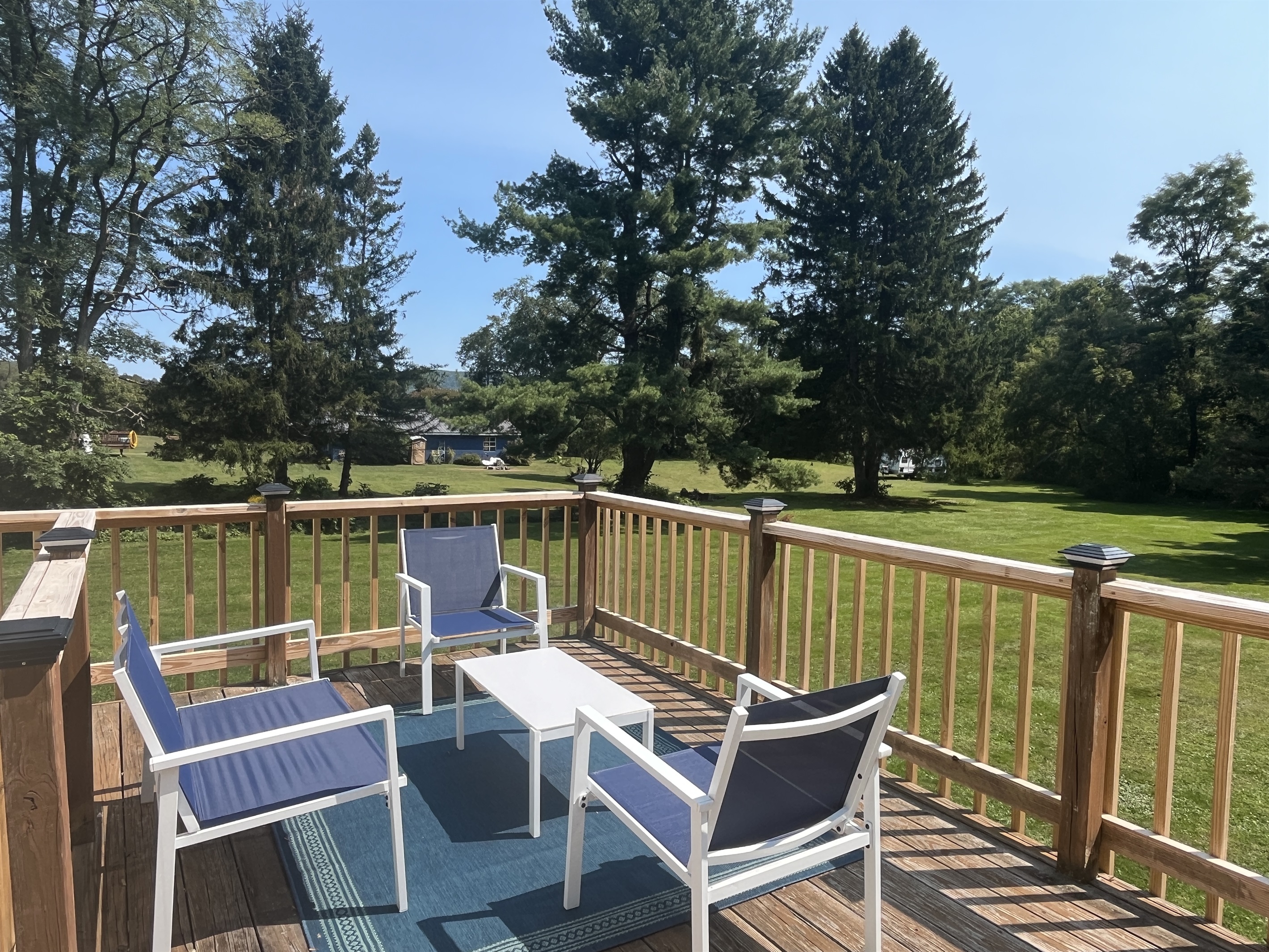 Rear deck off kitchen