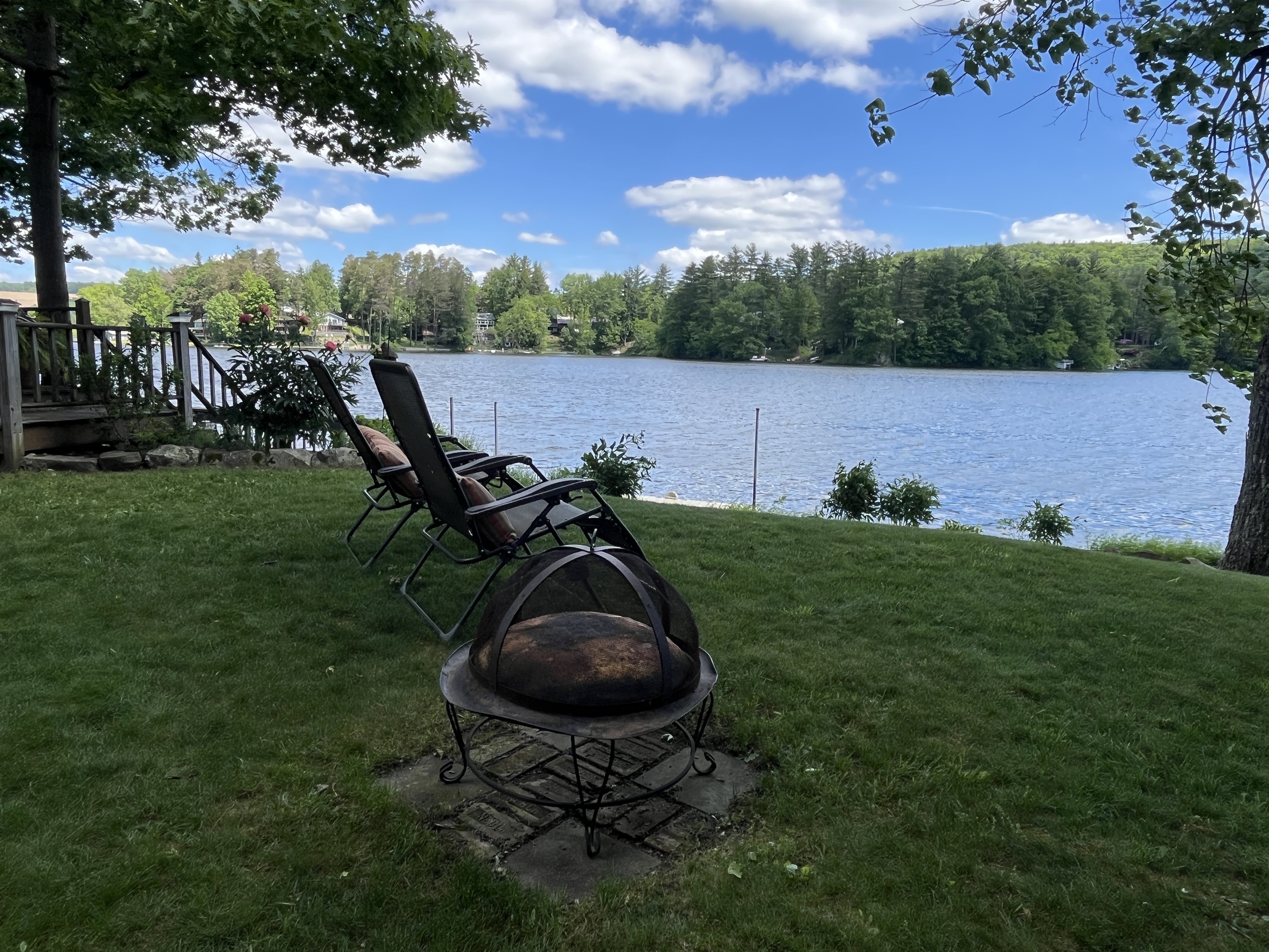 Rose Cottage firepit by the water