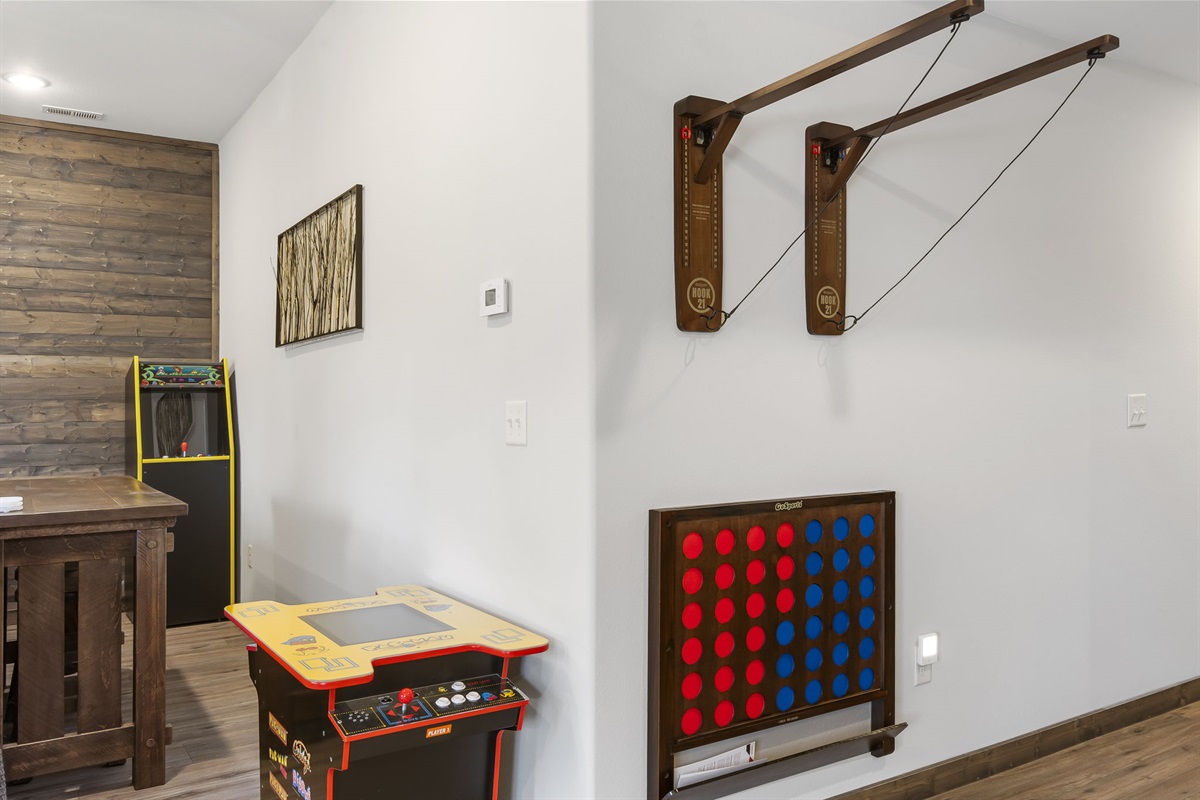 Two arcade machines and other family games!