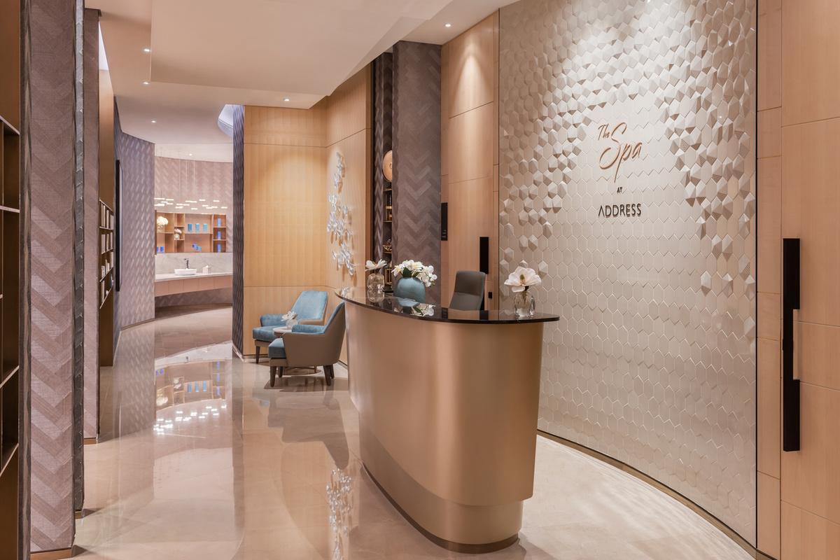 Access to the Spa to enjoy the sauna and steam for FREE 
