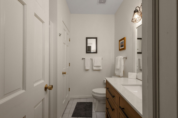 Irish Ivy Retreat | 2BR Near Notre Dame, photo 18