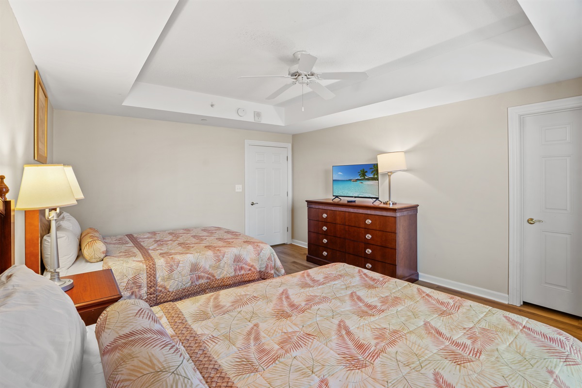 2nd Bedroom - Double Queens