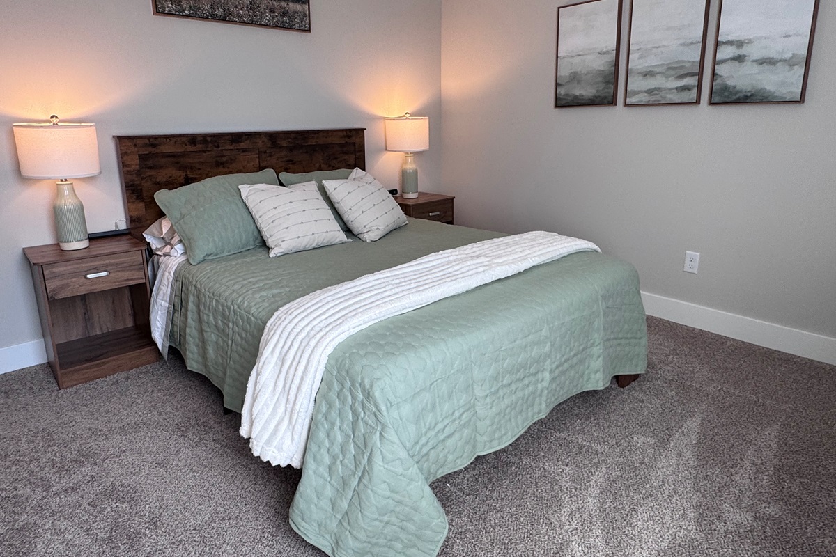 Queen Guest room